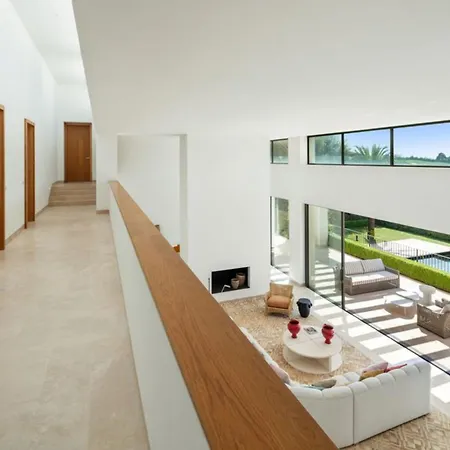 Experience The Ultimate Luxury In An Idyllic Setting Апартаменты