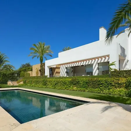 Experience The Ultimate Luxury In An Idyllic Setting Бодрум
